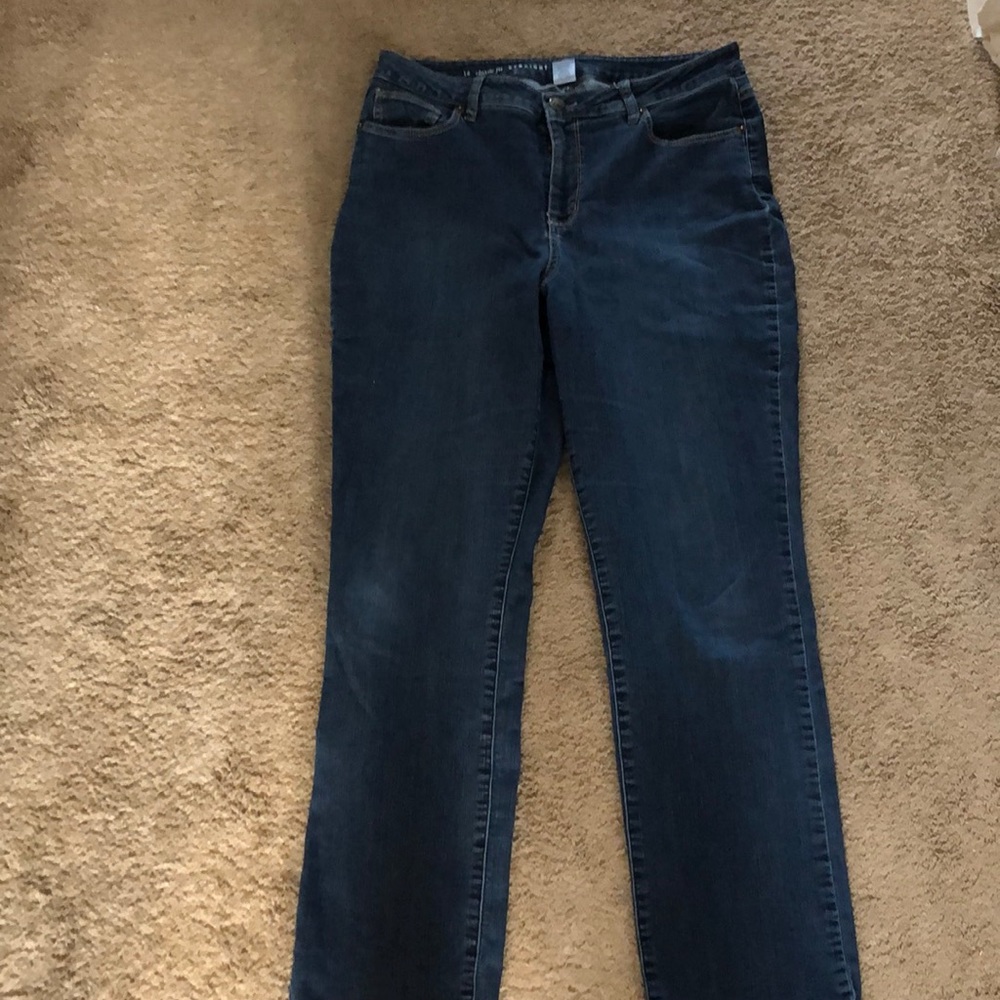 W62 Classic Fit Straight Jeans